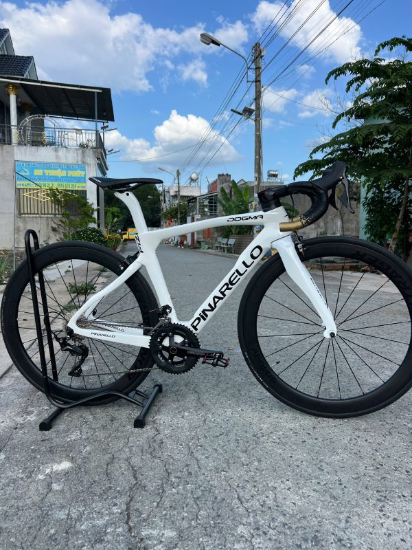 f12 carbon quoanh xe size 45/50